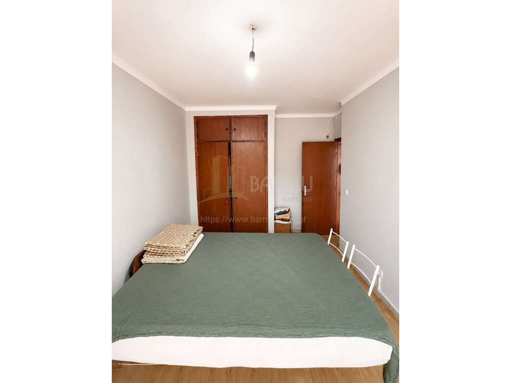 Apartamento T3 no centro de Valença para venda-8