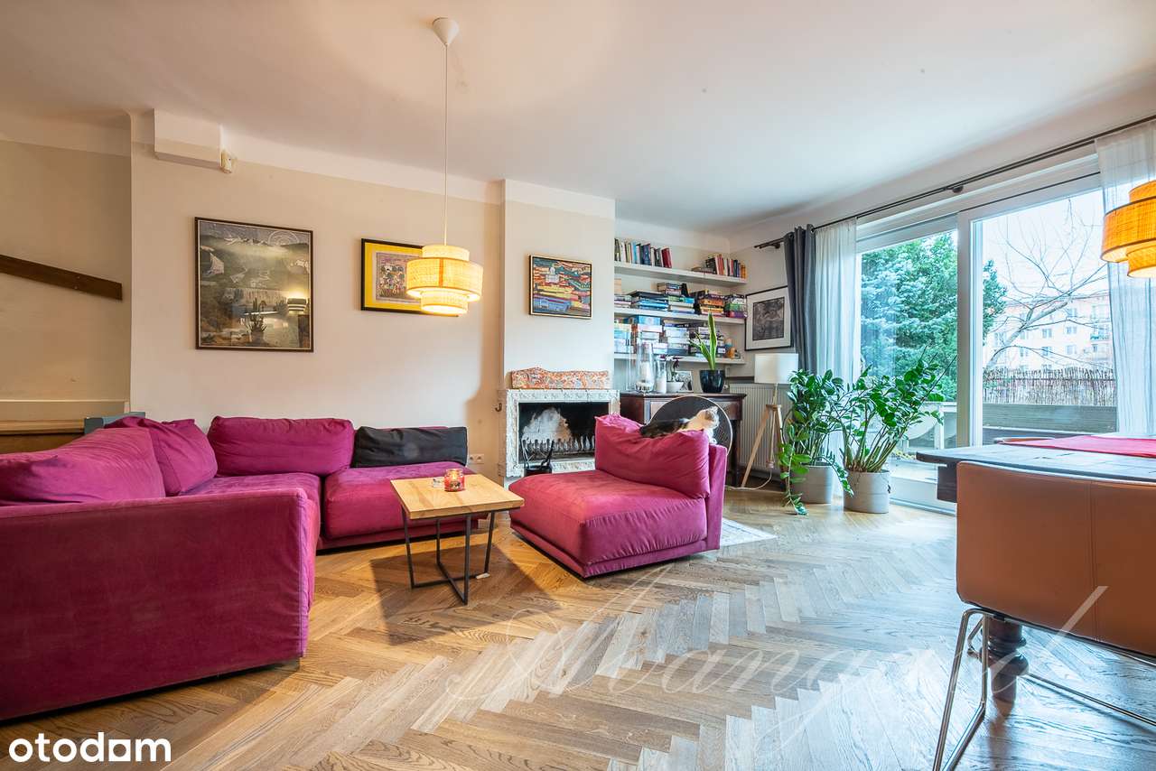 Segment, blisko Galerii Mokotów, widoczny, przy głównej ulicy.-4