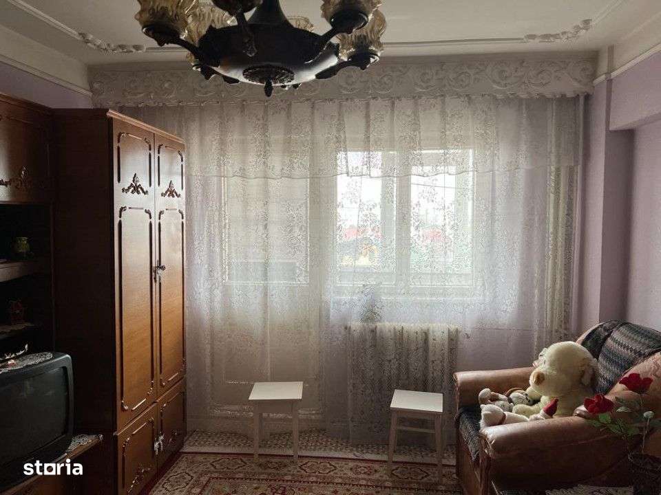 - Apartament 2 camere confort 1 decomandat Radu Negru fara imbunatatir - Imagine principală: 3/10