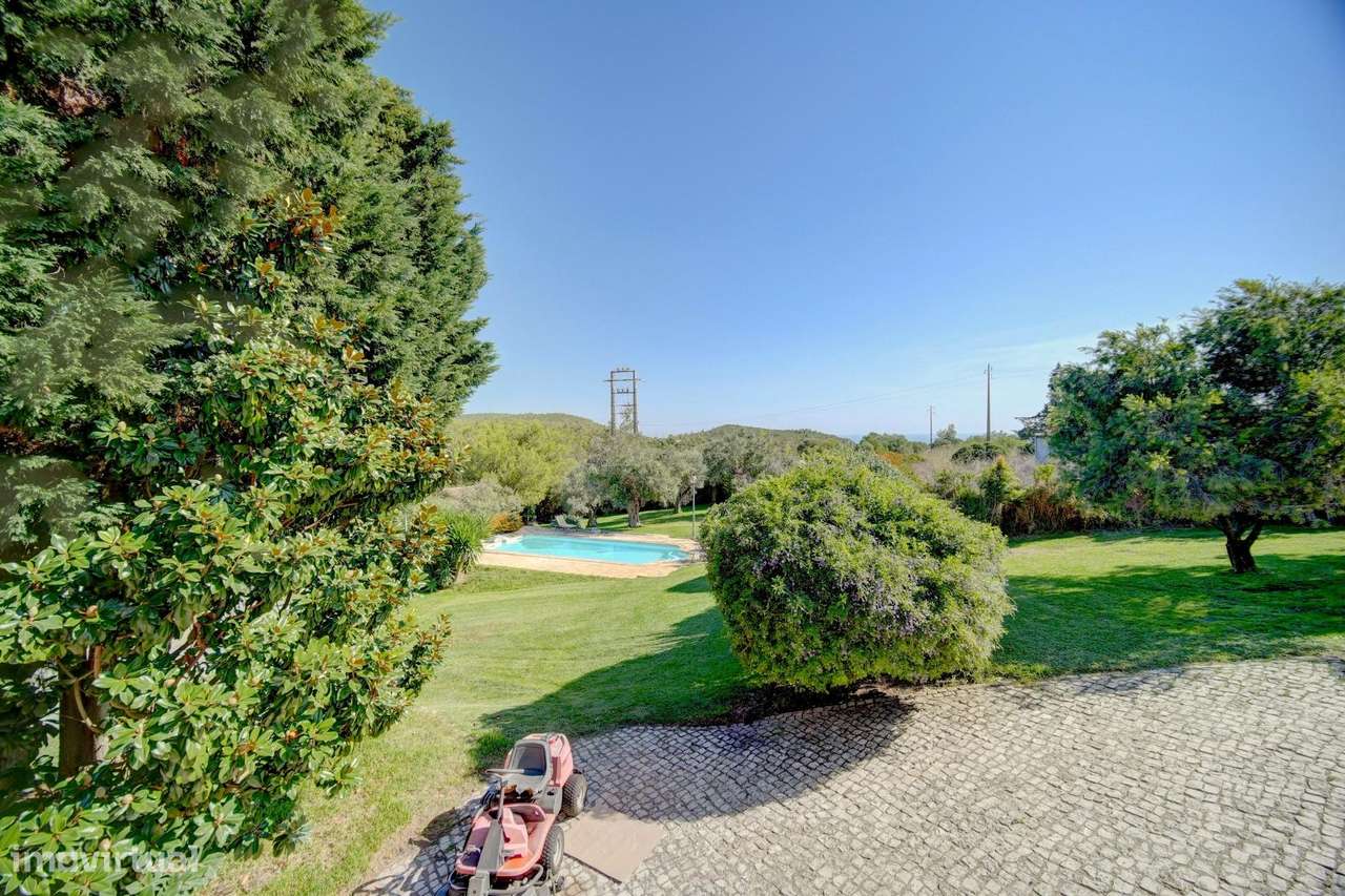 Quinta com Casa Tradicional com Piscina e Terreno de 8.800 m²-31