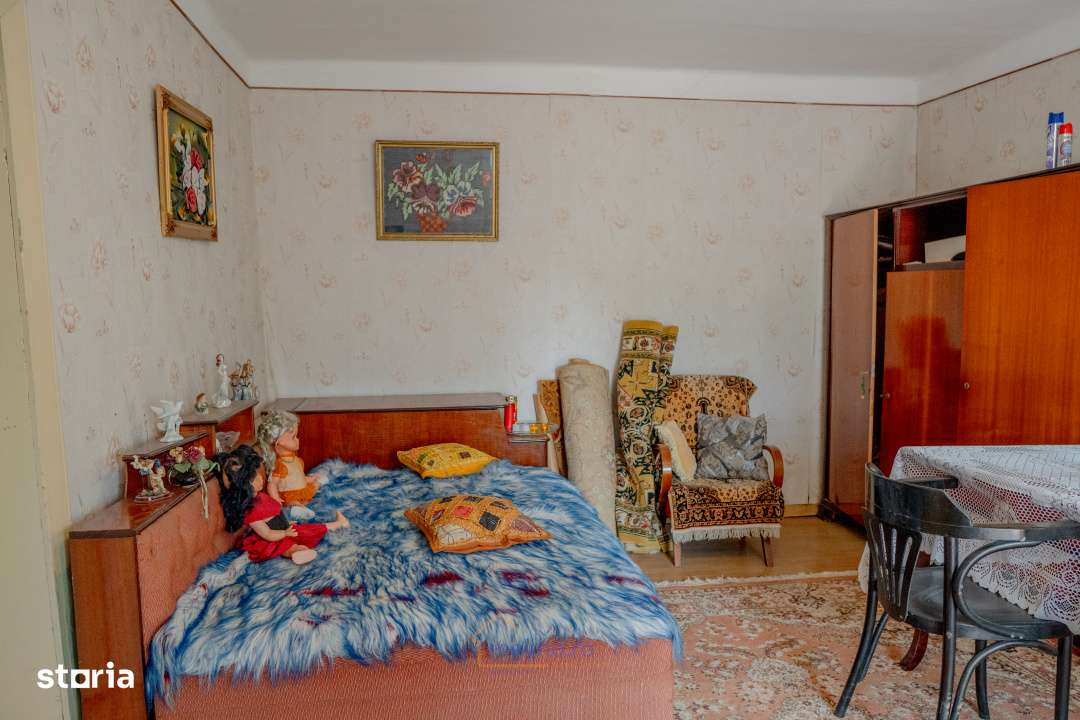 O casa, un teren, mai multe optiuni – Comanesti, Str. Moldovei-8