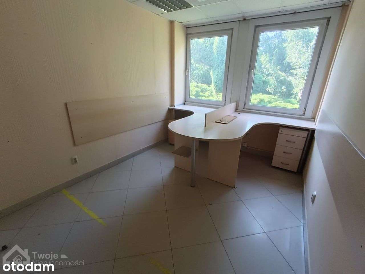 Kompleks magazynowo-biurowy z dużą działką-10