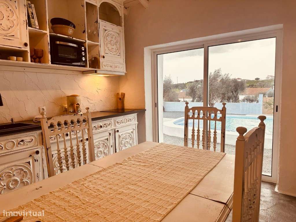 Moradia T2, inserida em lote com 1125 m2 com piscina, em Santiago M...-12