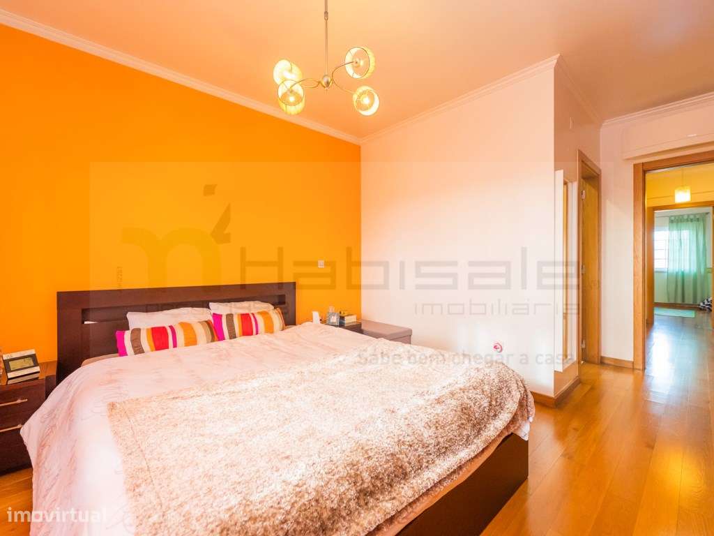 Moradia T5 com Jardim, Garagem ampla e Espaço para Piscina-16