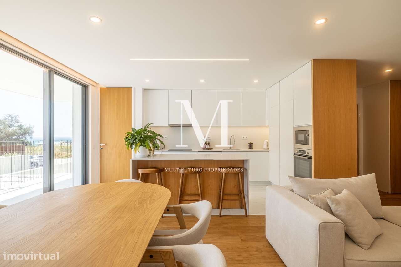 Apartamento T3 | Terraço | Varandas | Garagem | Praia-16