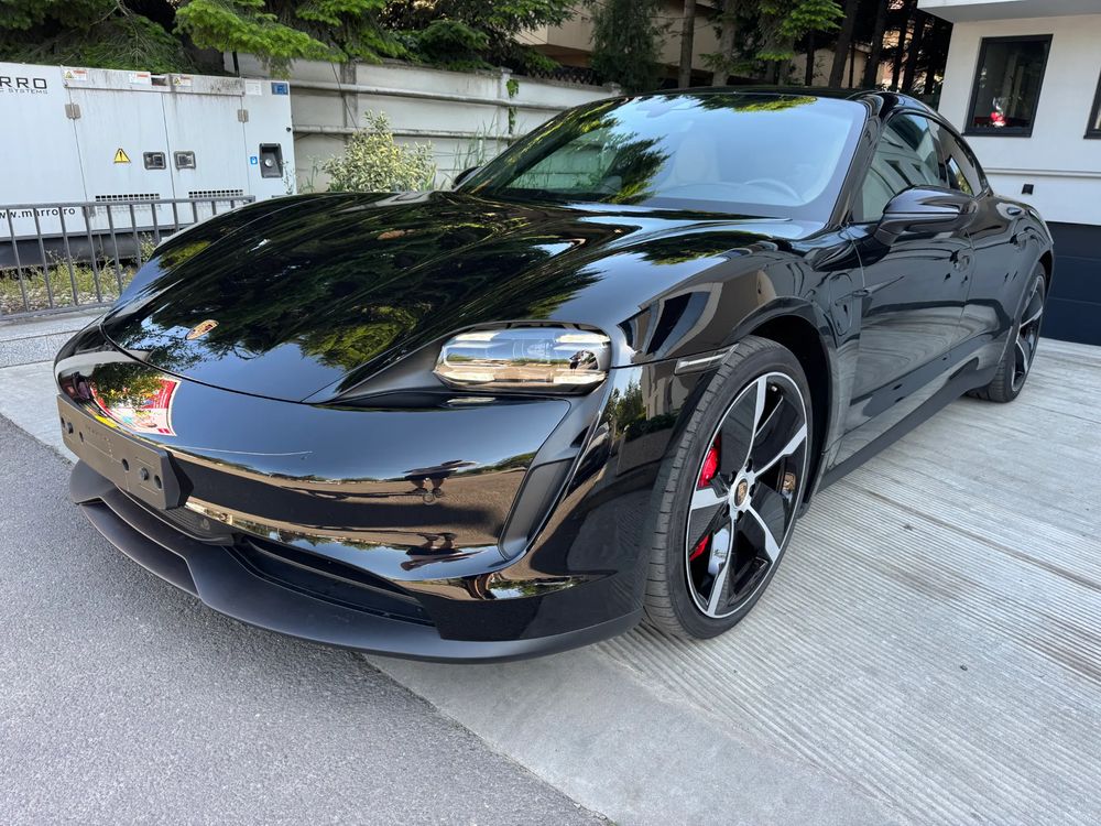 Porsche Taycan 2022