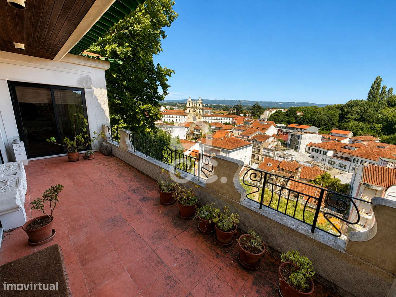 Penthouse única , terraço panorâmico e vista para o Mosteiro de Alcoba-13