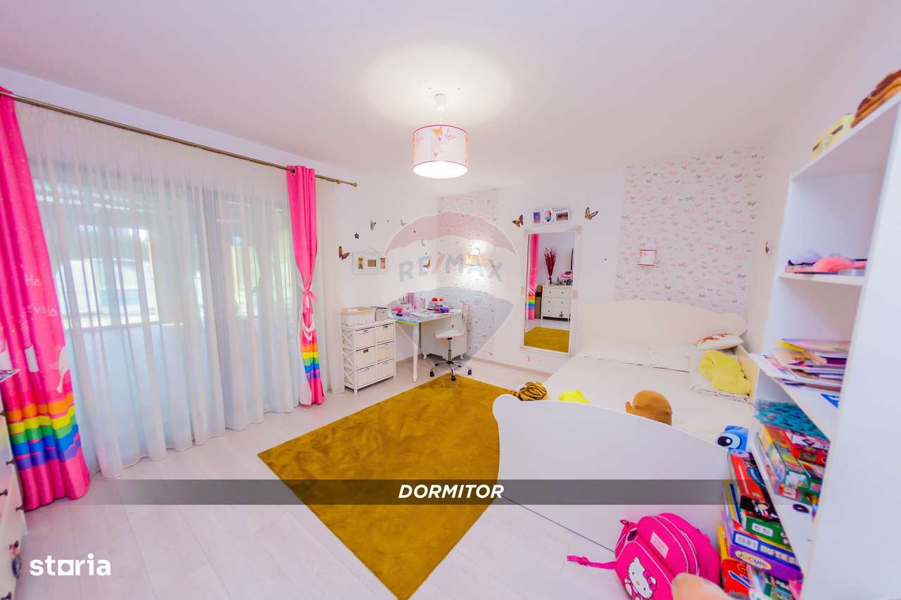 DE VANZARE proprietate exclusivista-15