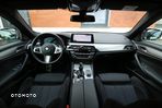 BMW Seria 5 520d M Sport - 17