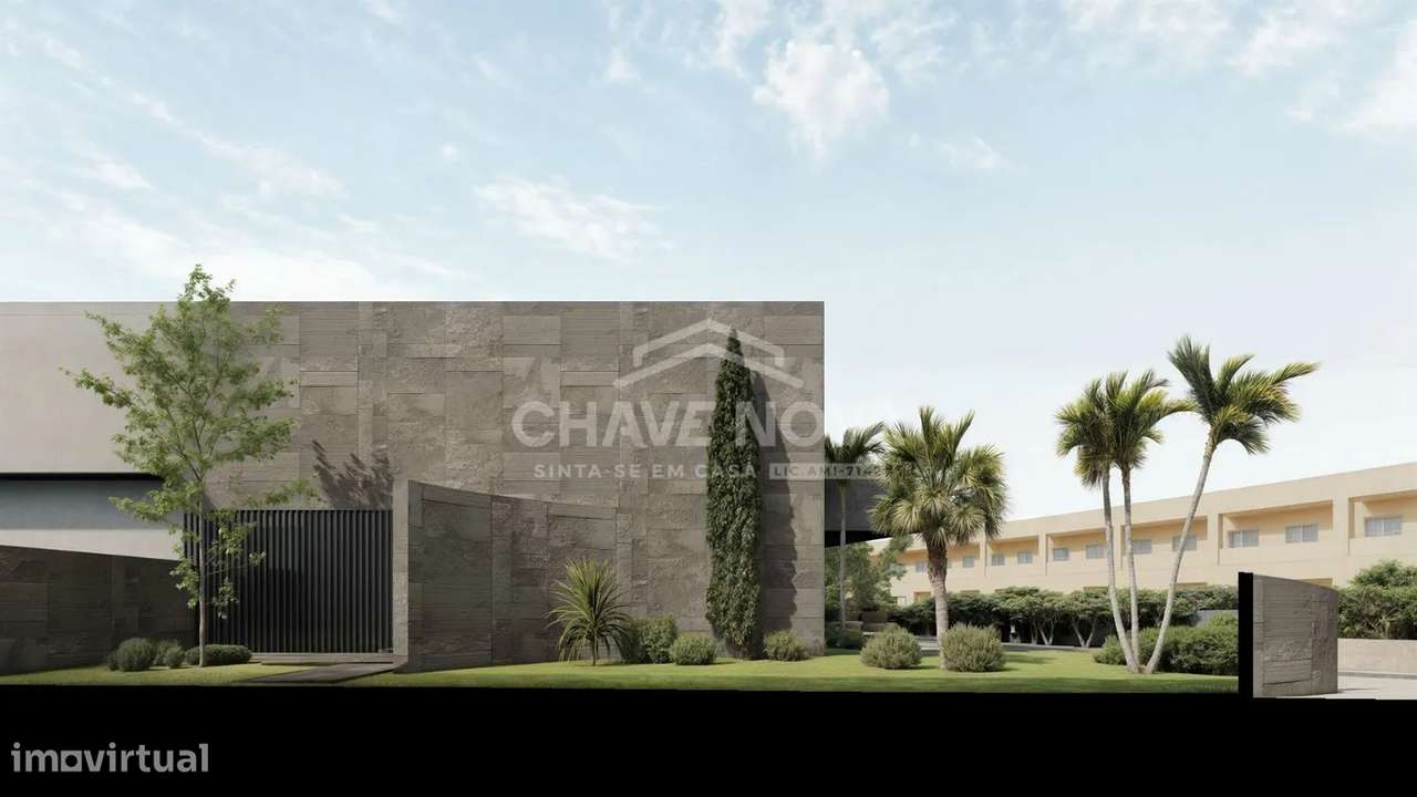 Lote com 565m2 Projeto Aprovado a escassos minutos a pé da Praia - Grande imagem: 2/14