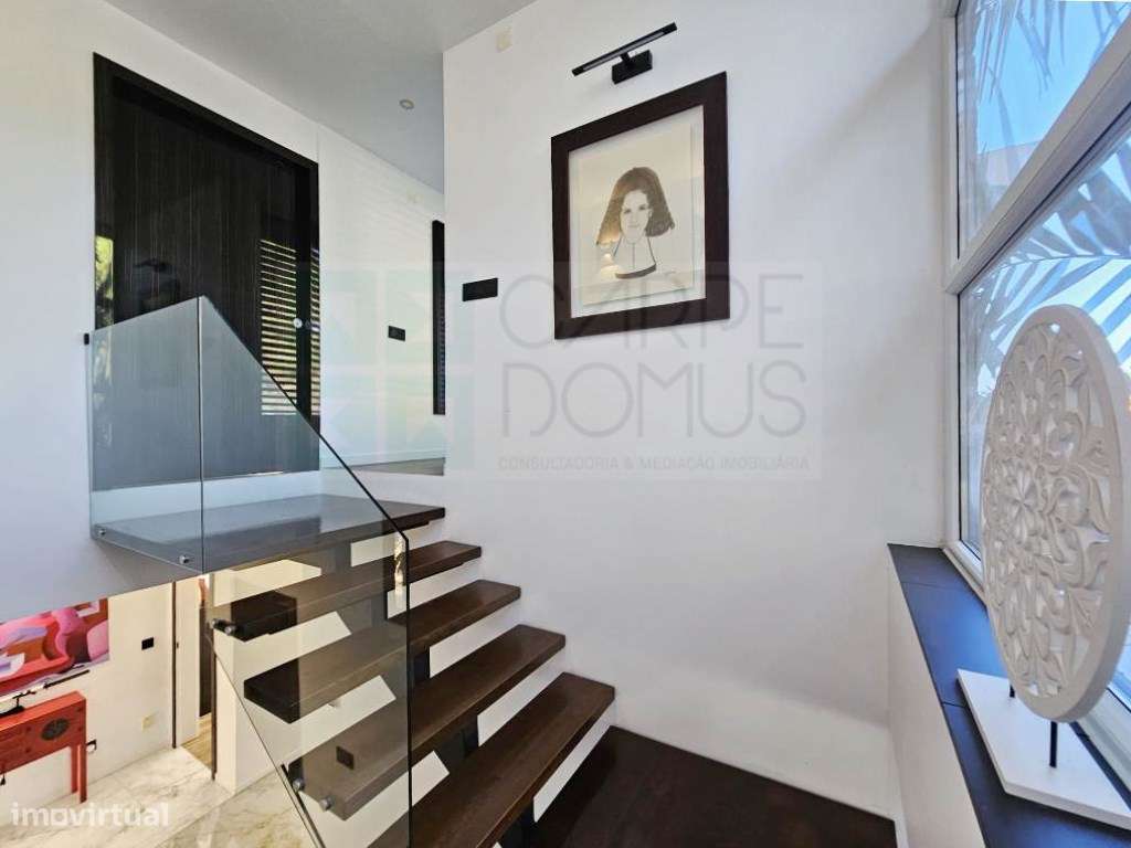 Magnifica moradia T4 com piscina na Urbanização Aroeira, em Santo E...-59