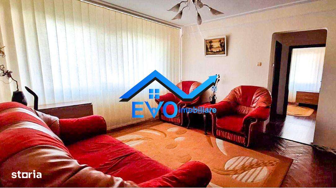 Apartament cu 2 camere, prima inchiriere, zona Podu Ros - Imagine principală: 2/8