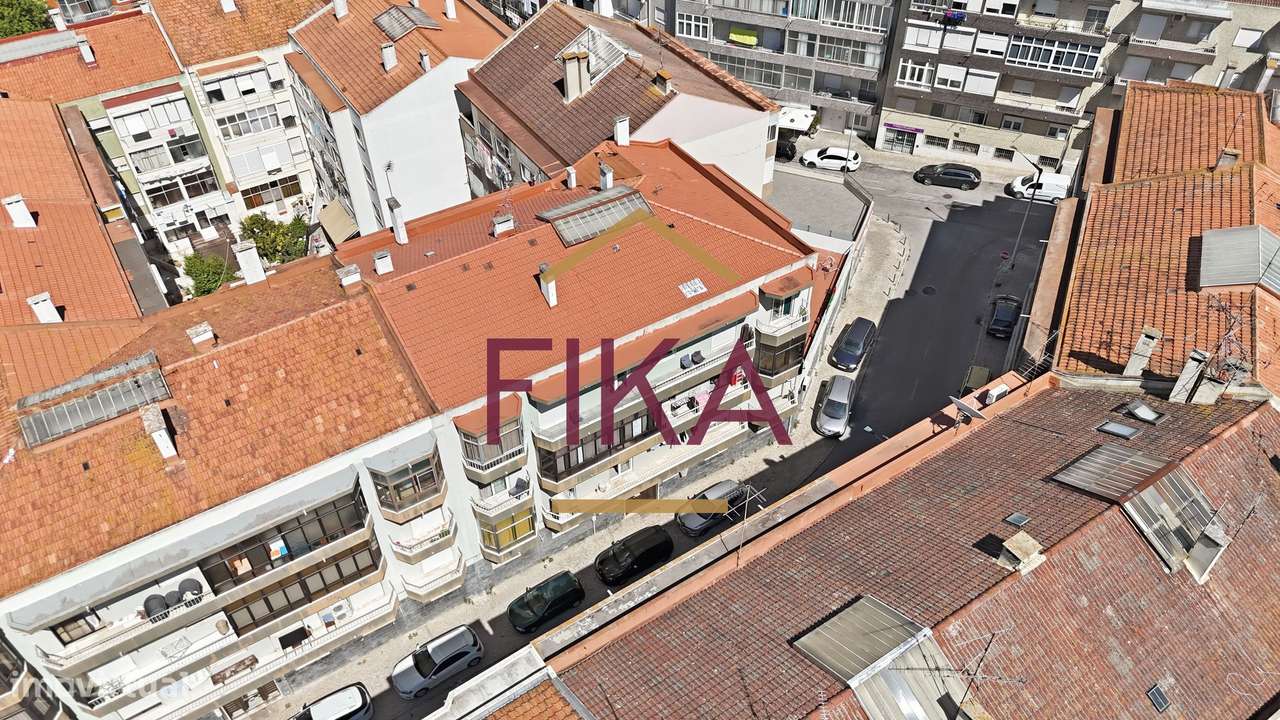 T2 remodelado com grande varanda na Cruz de Pau-22