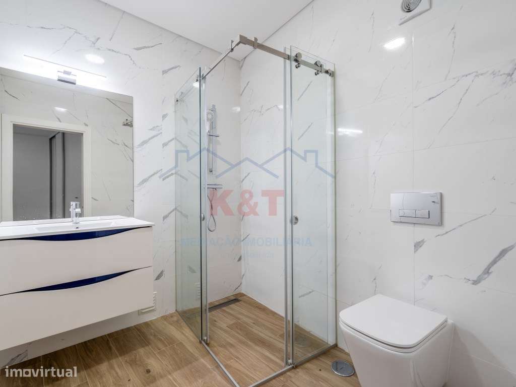 Moradia V3 com Piscina - Mexilhoeira Grande-30