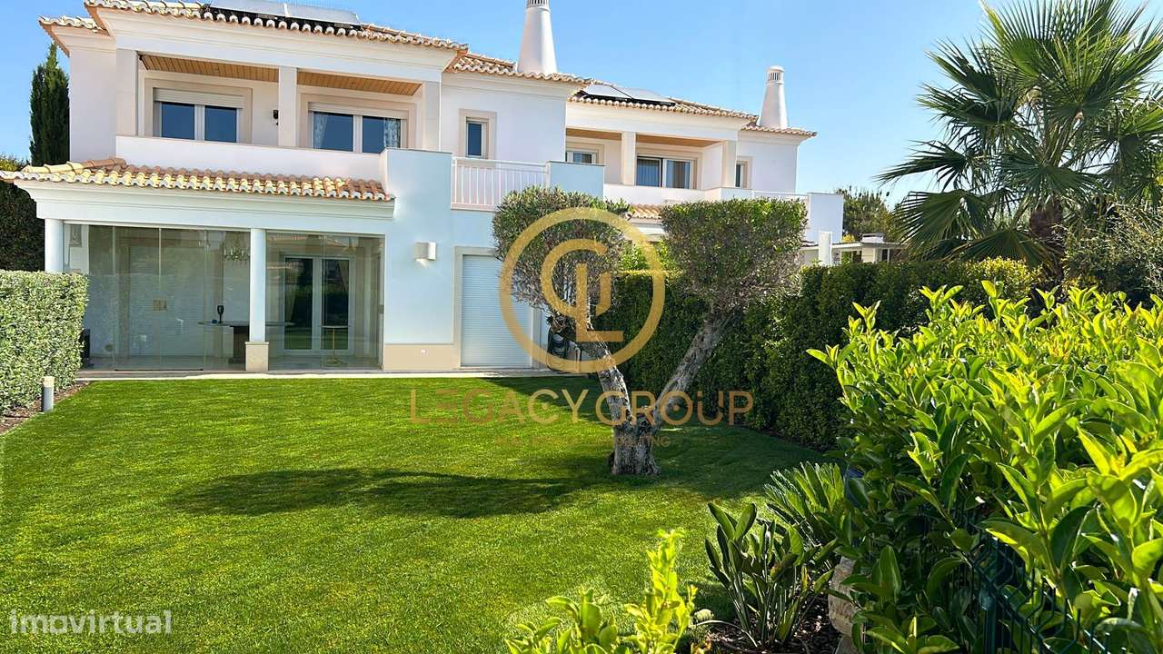 Maravilhosa Moradia em Banda T3+1 condomínio privado - Piscina - Grande imagem: 2/46