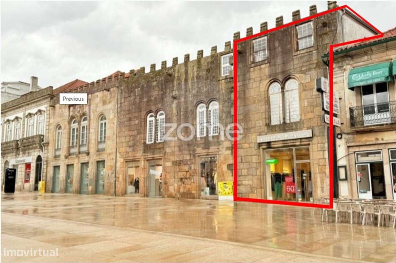 À Venda Prédio com-1