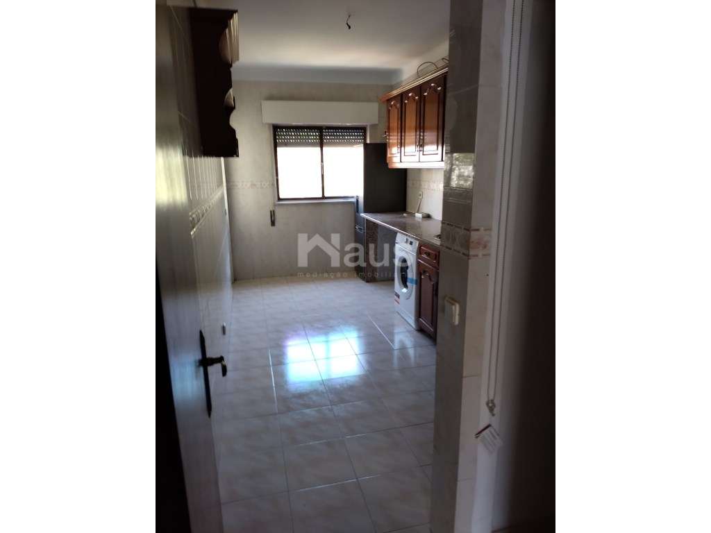 T3 Bairro Esteval - 3º Andar sem elevador - Grande imagem: 5/22