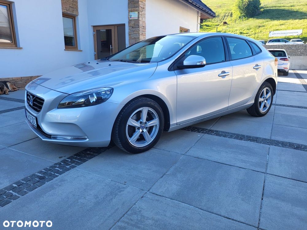 Volvo V40