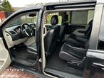 Chrysler Town & Country 3.6 Limited - 26