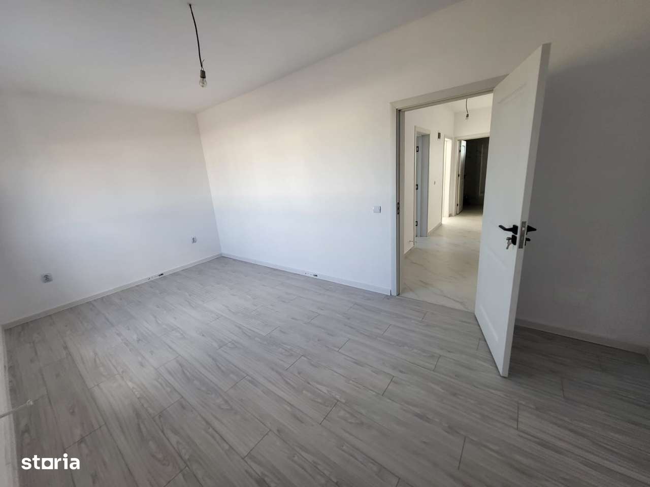 Duplex modern 4 camere cu mansardă și teren 250 mp-6