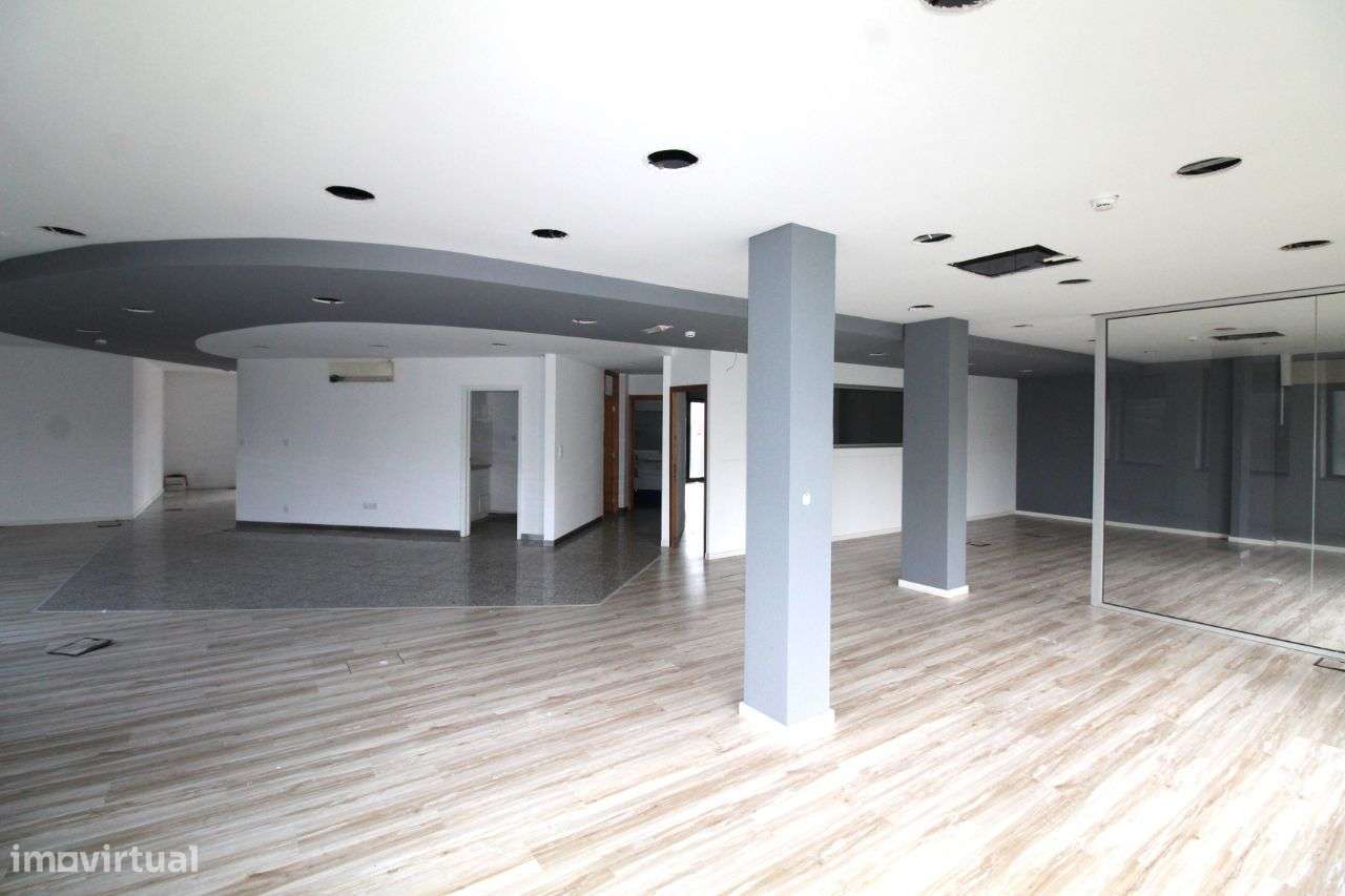 Loja Junto à Circunvalação - Grande imagem: 5/17