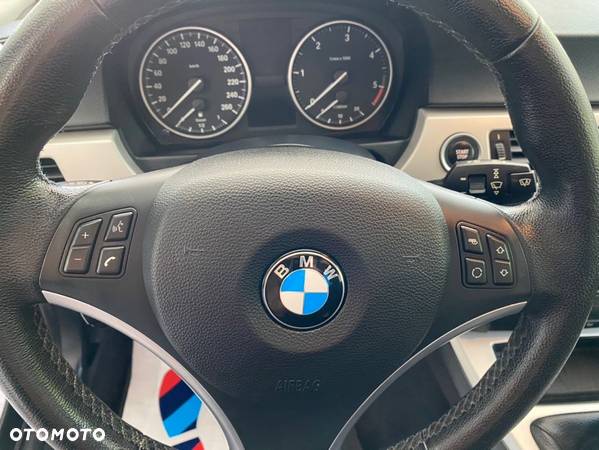 BMW Seria 3 320d - 11