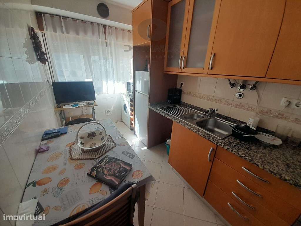 Apartamento T2 na Rinchoa - Próximo à Estação de Comboios-0