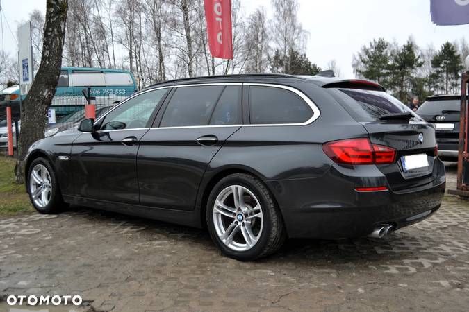 BMW Seria 5 525d Touring - 5