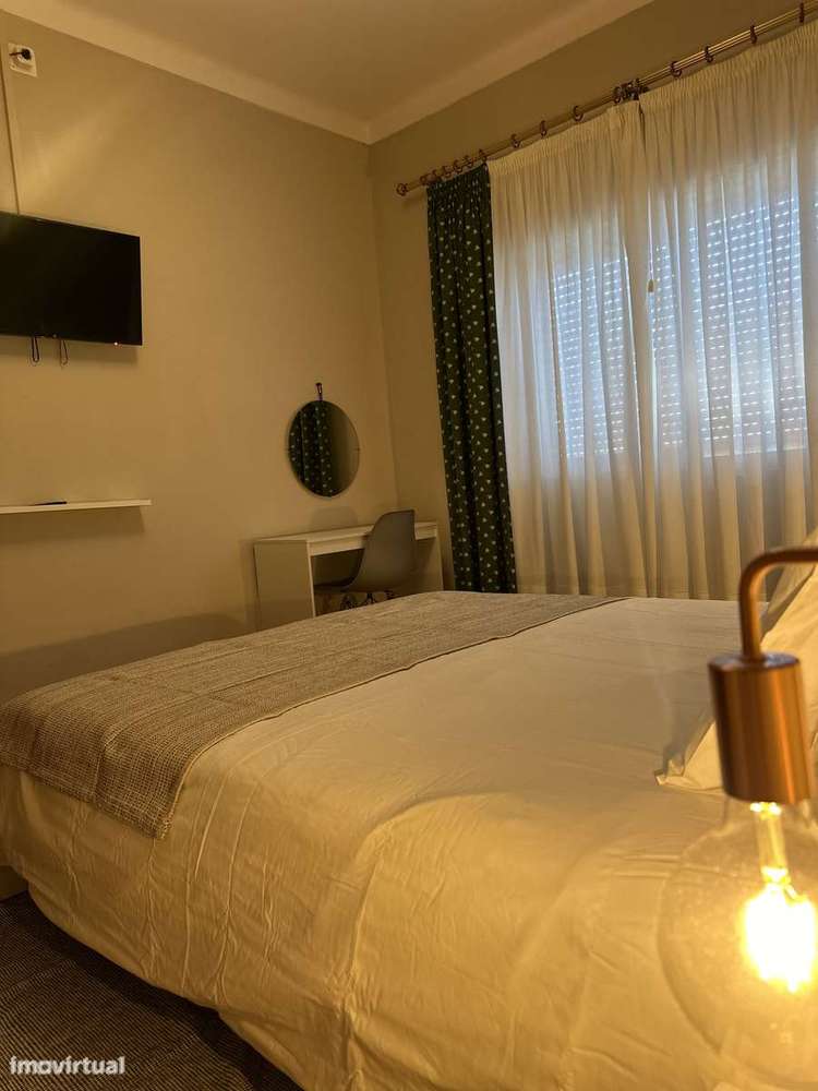 Moradia T3 com piscina, jardim e garagem - Grande imagem: 4/51