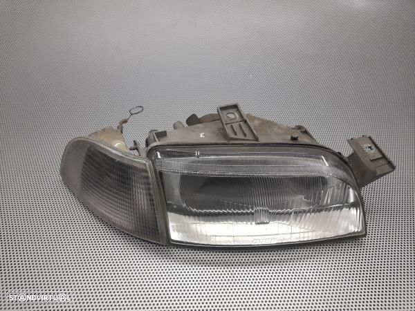 Otica / Farol Dto Fiat Punto (176_) - 5