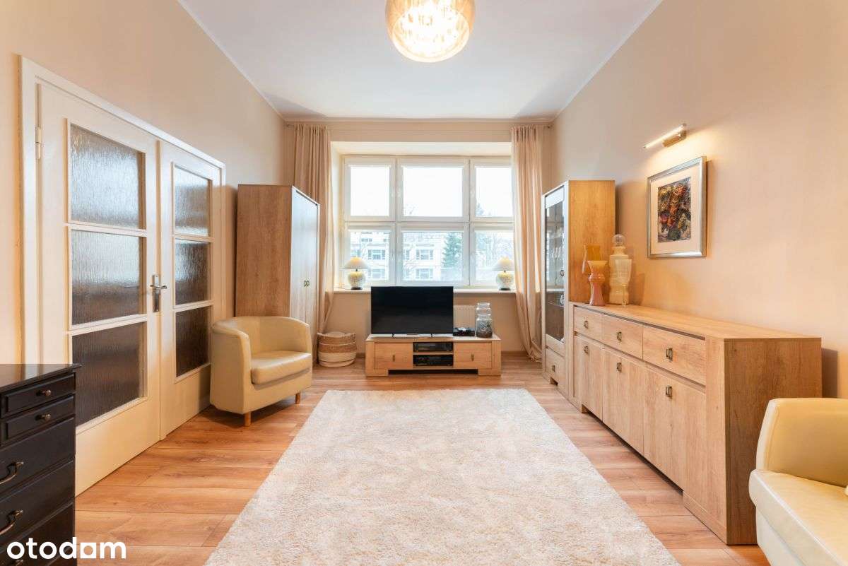 Komfortowe mieszkanie w centrum Gdyni-1