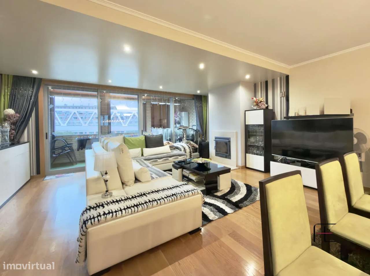 Apartamento T3, BOX,  na Quinta das Corgas – Santo Ovídeo-5