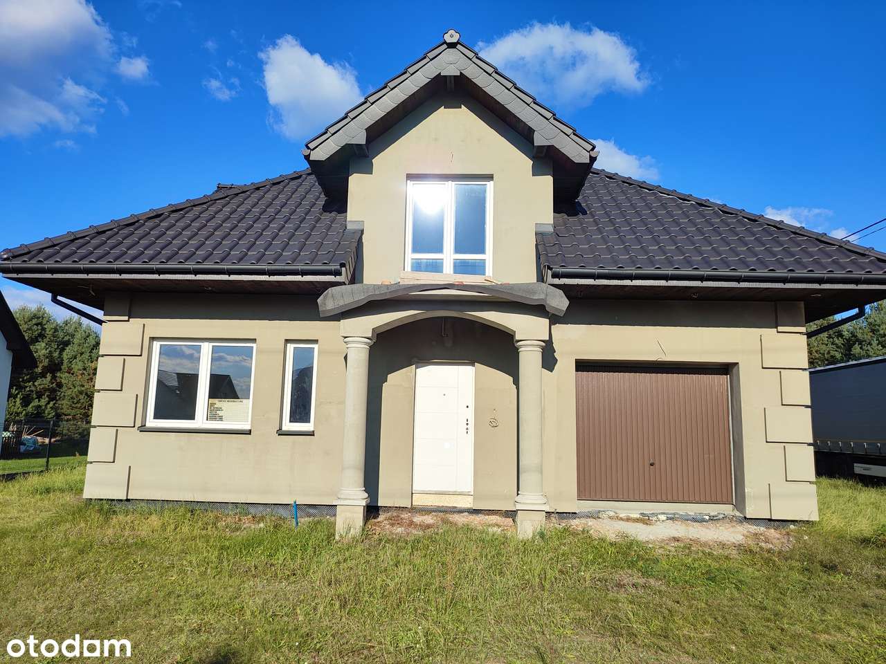 Dom, w którym zaczyna się rodzinne życie.-0