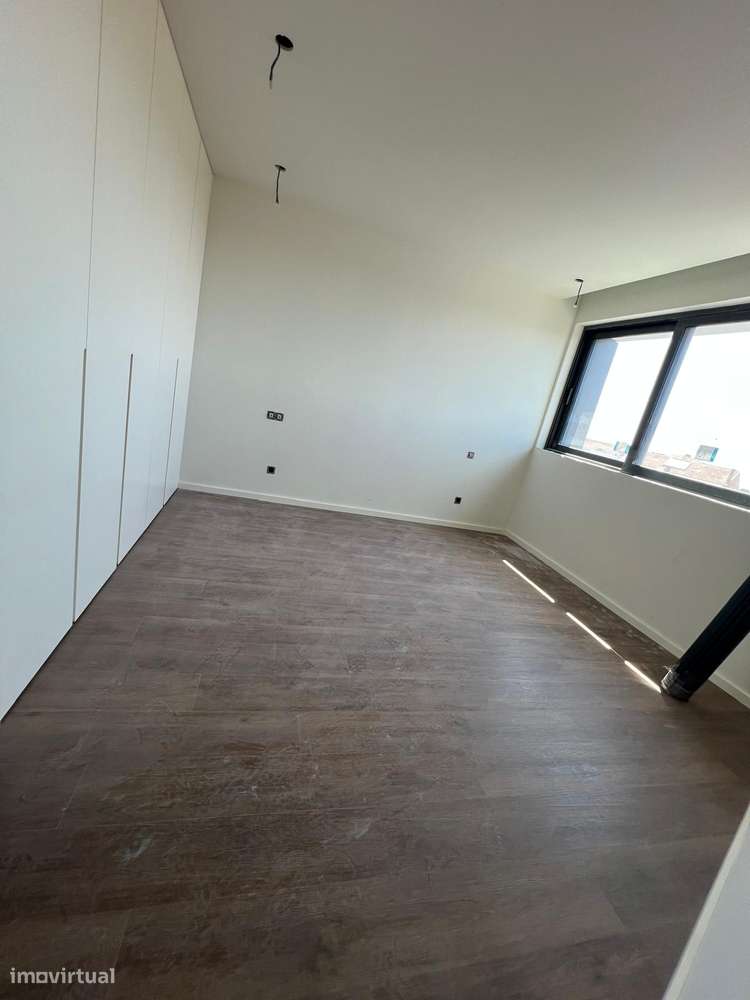 T2 Fabuloso Gaia Av.  República Metro S.  Ovídio Lugar  Garagem  Duplo-24