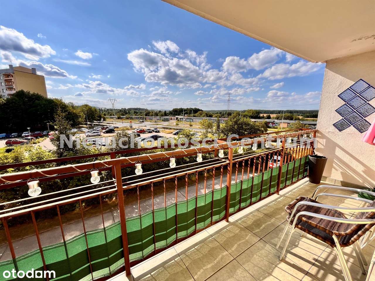 TRZYPOKOJOWY APARTAMENT Z DUZYM BALKONEM NA PODZAMCZU-2
