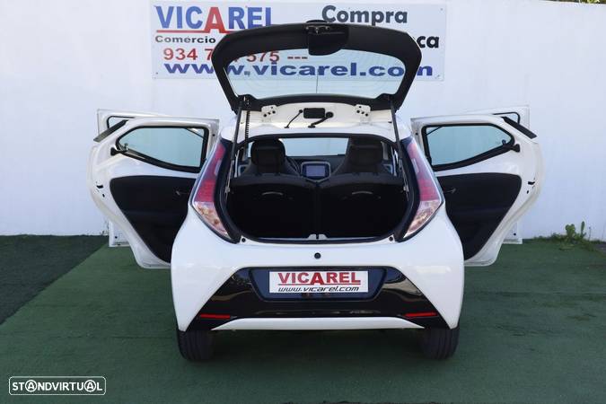 Toyota Aygo 1.0 X-Play Plus+X-Touch+TSS - 11