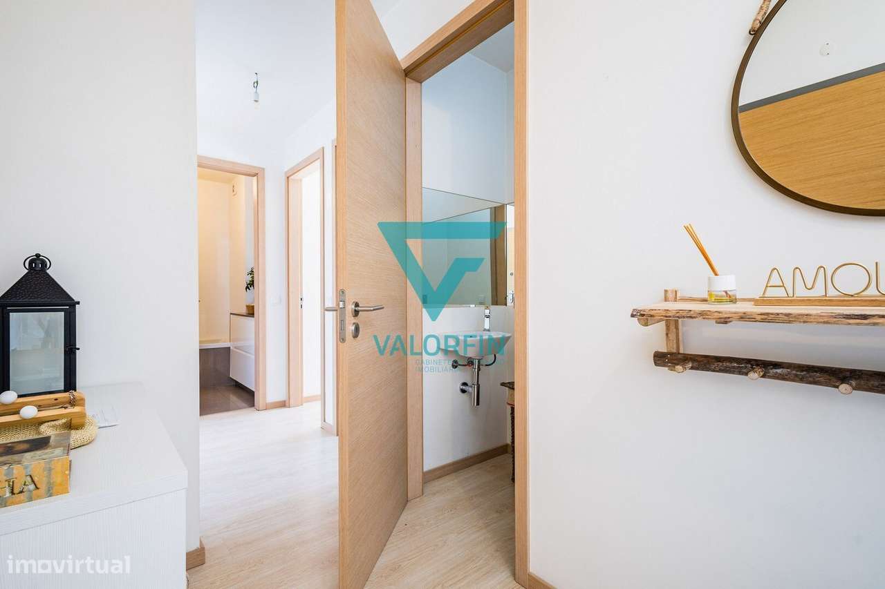Apartamento T2 c/ Terraço de 95m2 + Garagem / Marinha Grande-15