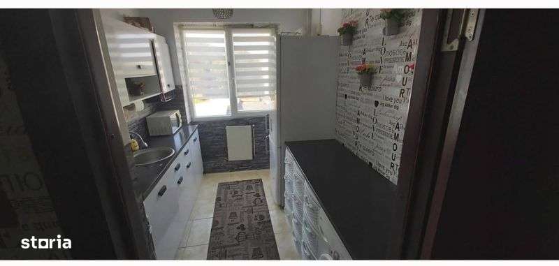 Vand apartament 3 camere pret 48500 euro - Imagine principală: 4/8