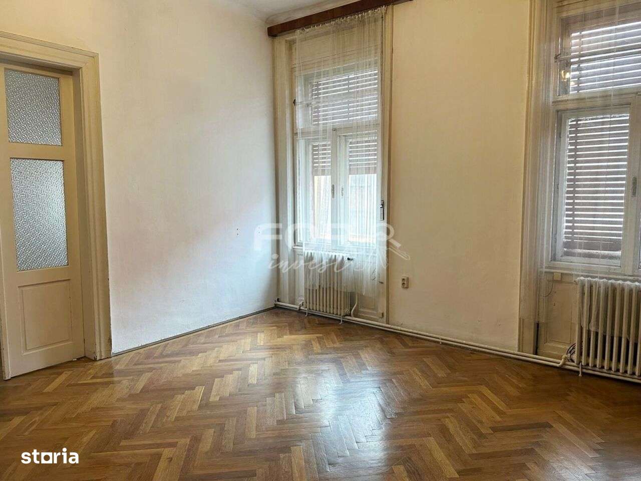 Apartament 2 camere de vanzare,cladire istorica, Piata Unirii-5