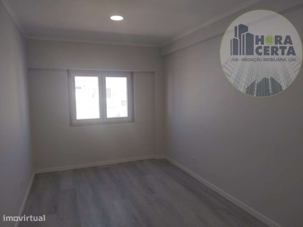 Apartamento T4 em Amora!-10