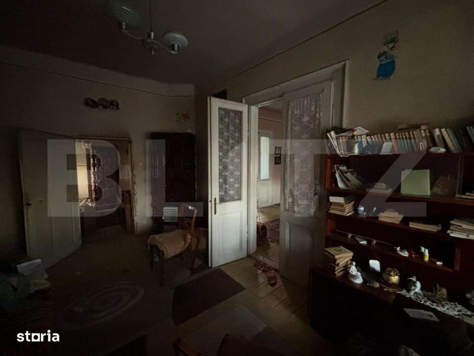 Casa de vanzare in suprafata  de 100 mp localizata central in Simleul - Imagine principală: 5/18