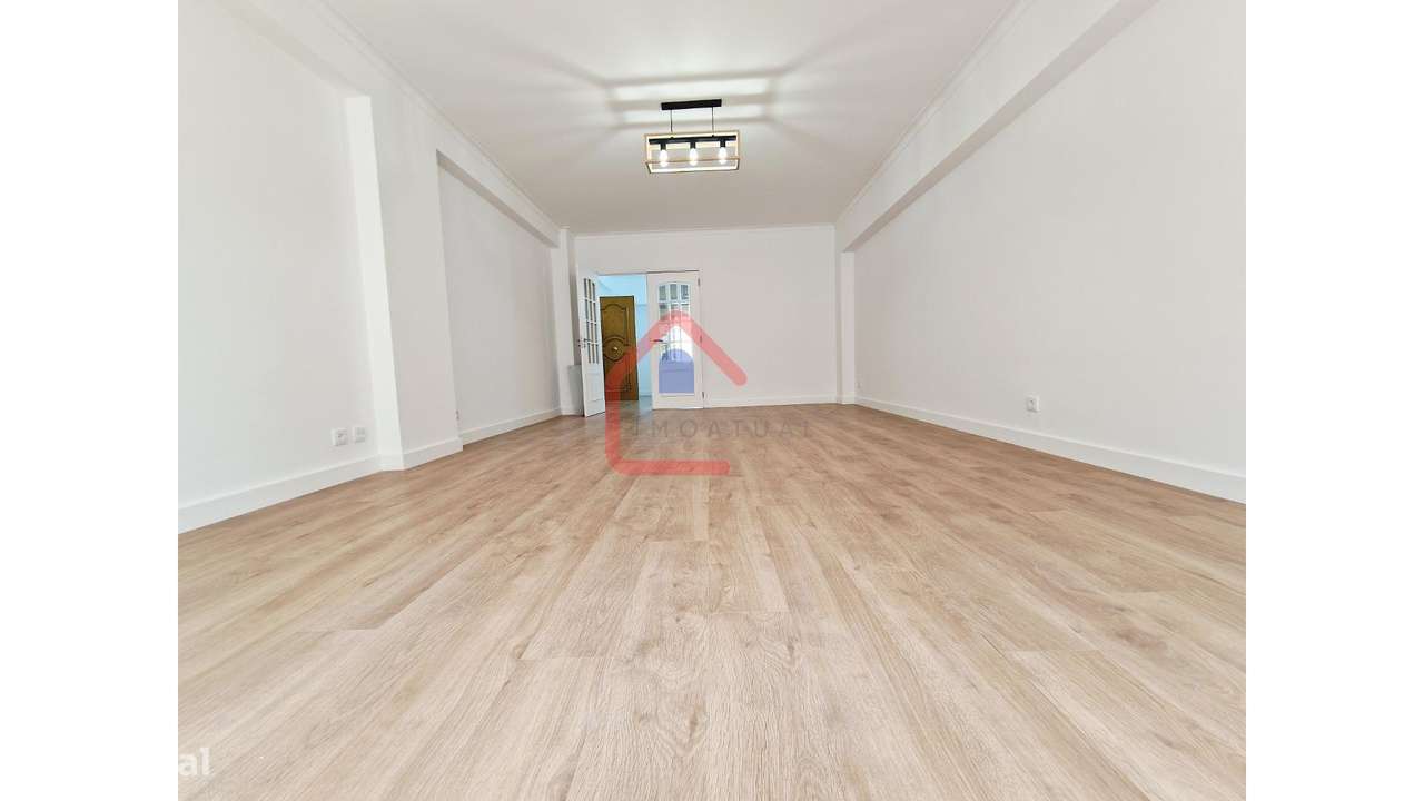Apartamento T3 em Benfica-11