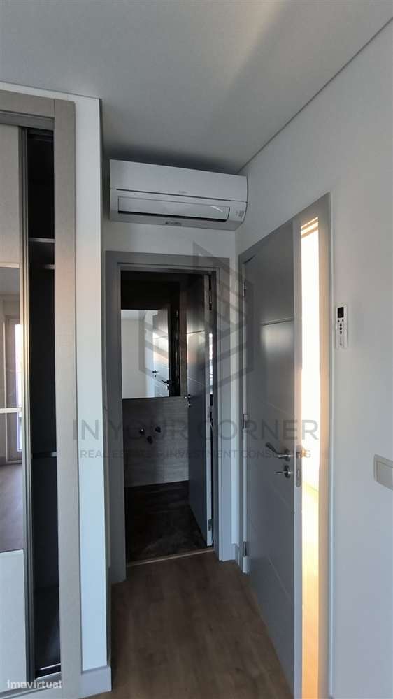 Apartamento T4 DUPLEX Venda em São Vicente,Lisboa-10