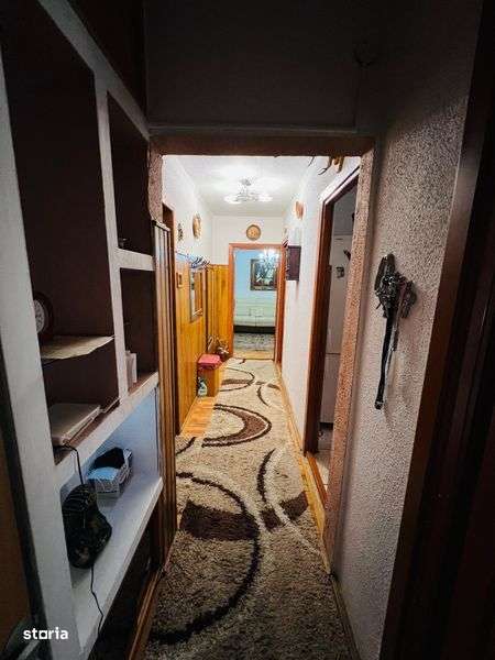 Apartament propietar 2 camere decomandat in Vasile Aaron - Imagine principală: 4/6