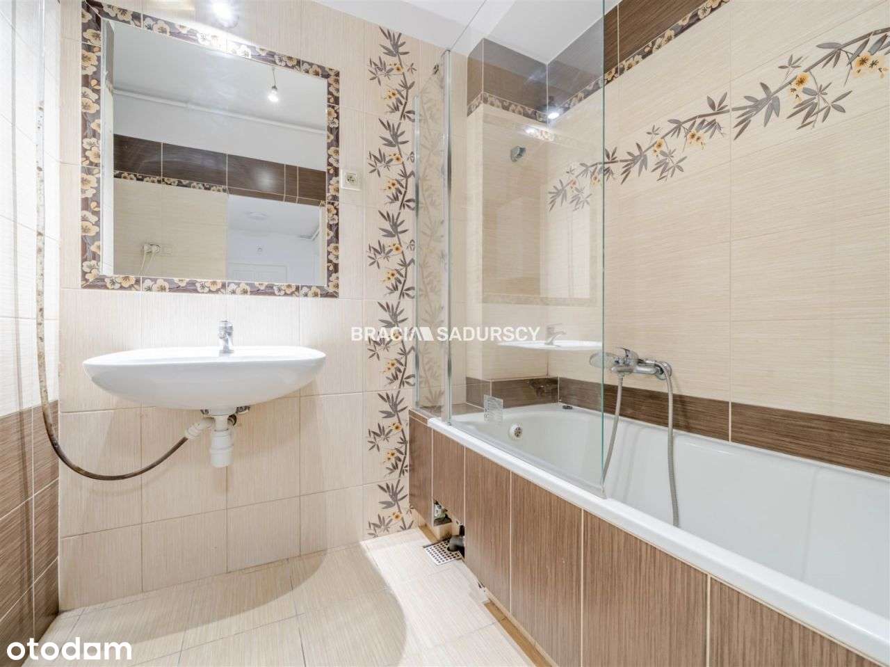 64m2 4 pok+ os kuchnia balkon Bronowice-12