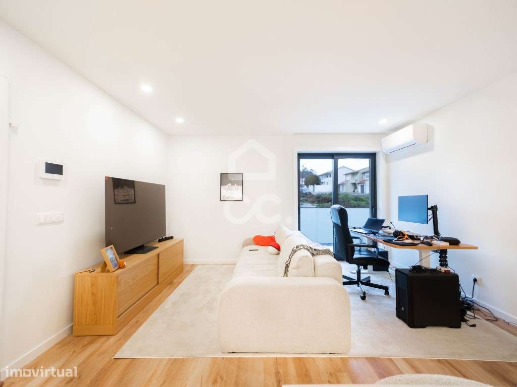 Apartamento T1, semi-novo, para venda-5