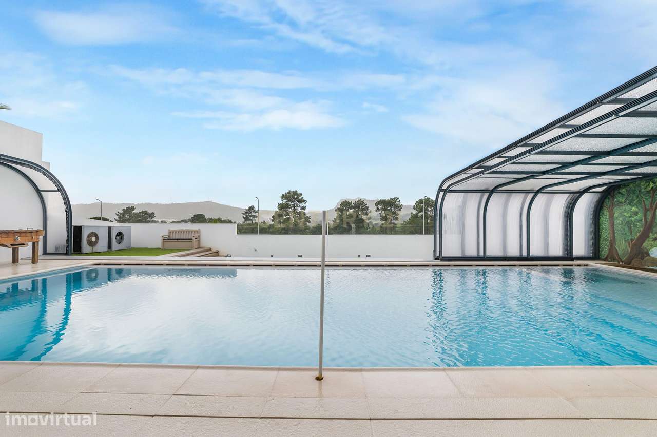 Qualidade de Vida e Bom Gosto nos Jardins de Santiago - 4 Quartos e 3-11