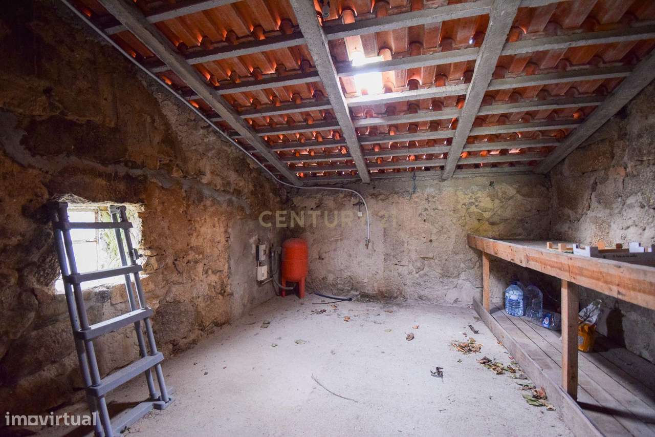 Quinta com construção em Pedra 20.000 m2 de terreno e Licença de Aloja-43