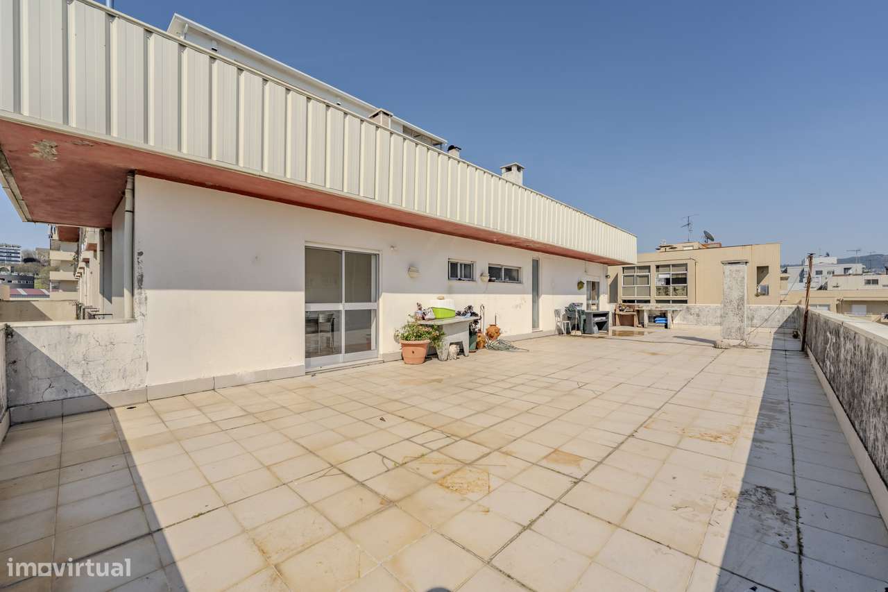 Apartamento T3 Duplex para venda na Rua Doutor José Vilaça, Braga-19