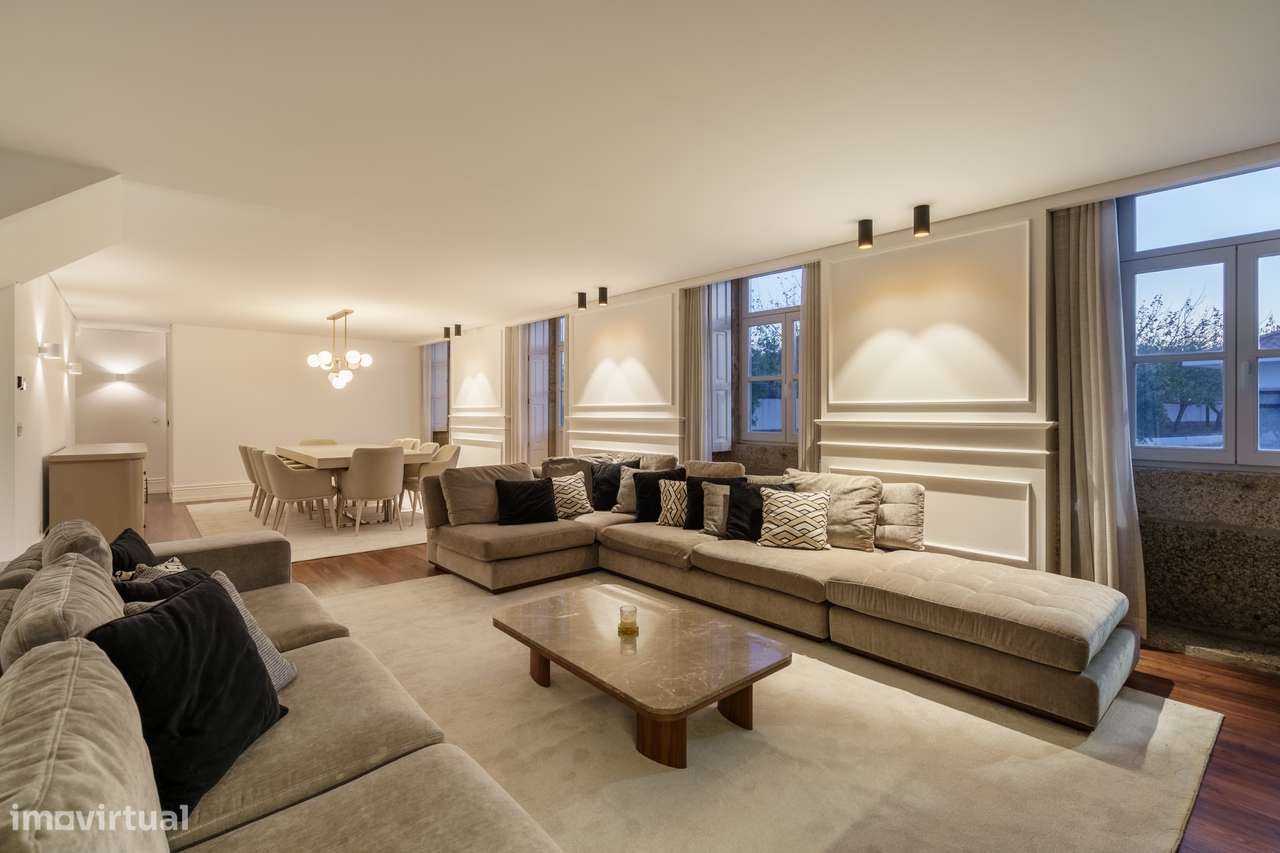 Apartamento T3 de luxo no Centro Histórico de Braga-17